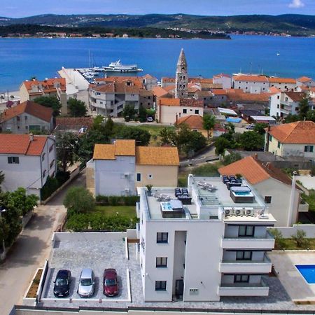 Villa Stella - Crowonder Luxury Rent Туран Екстериор снимка