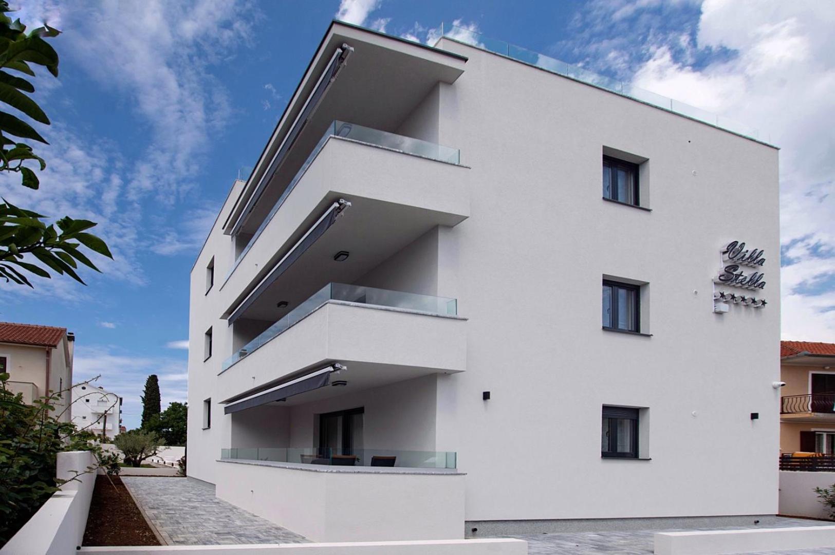 Villa Stella - Crowonder Luxury Rent Туран Екстериор снимка