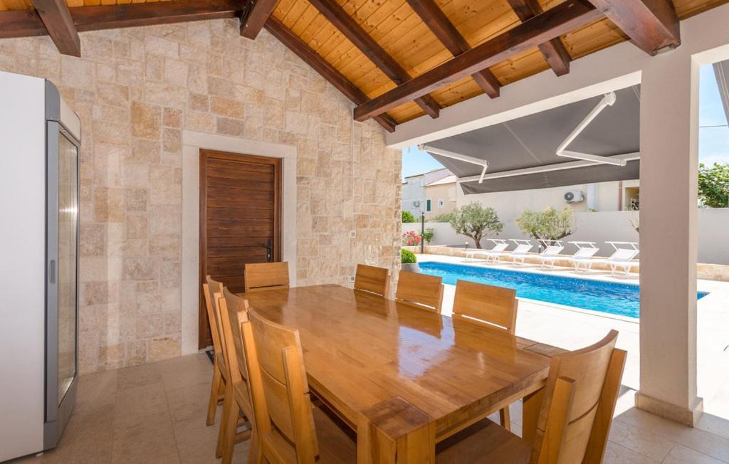 Villa Stella - Crowonder Luxury Rent Туран Екстериор снимка