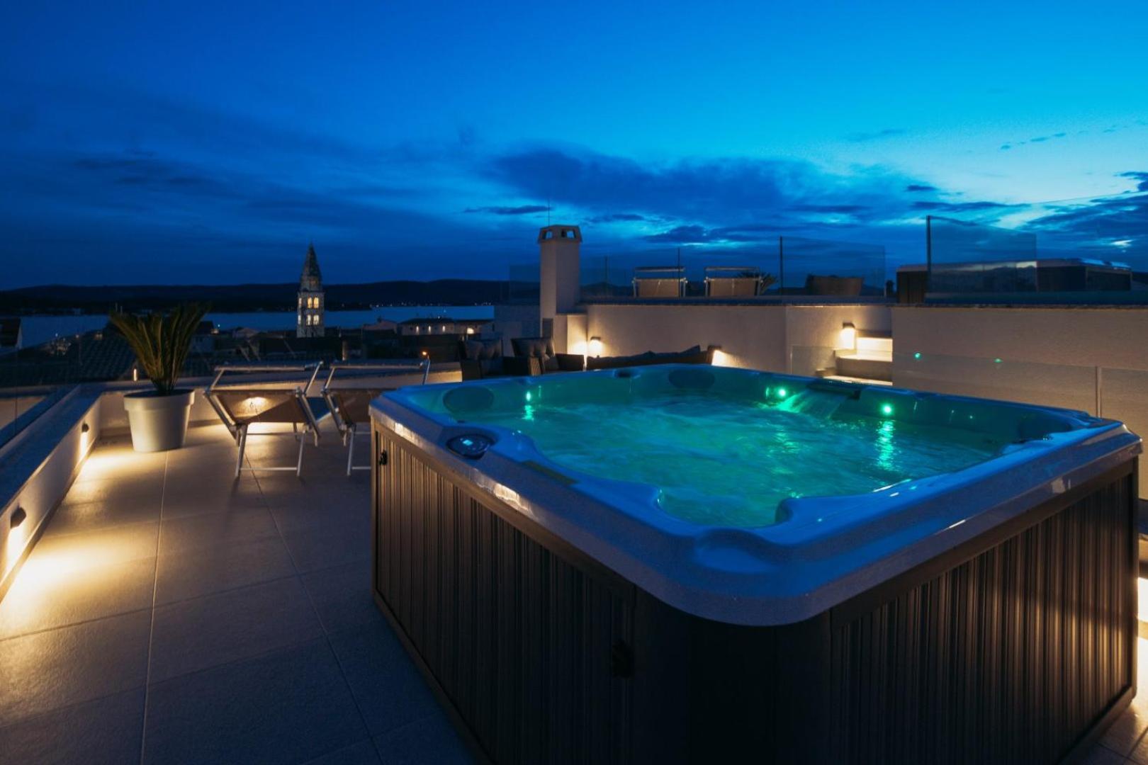Villa Stella - Crowonder Luxury Rent Туран Екстериор снимка