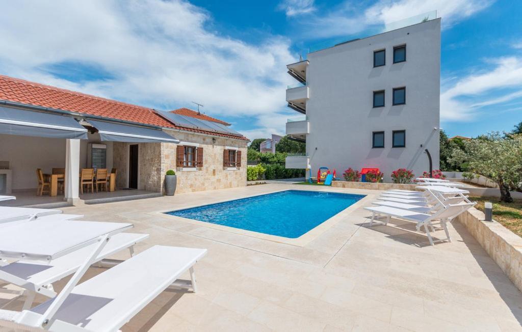 Villa Stella - Crowonder Luxury Rent Туран Екстериор снимка