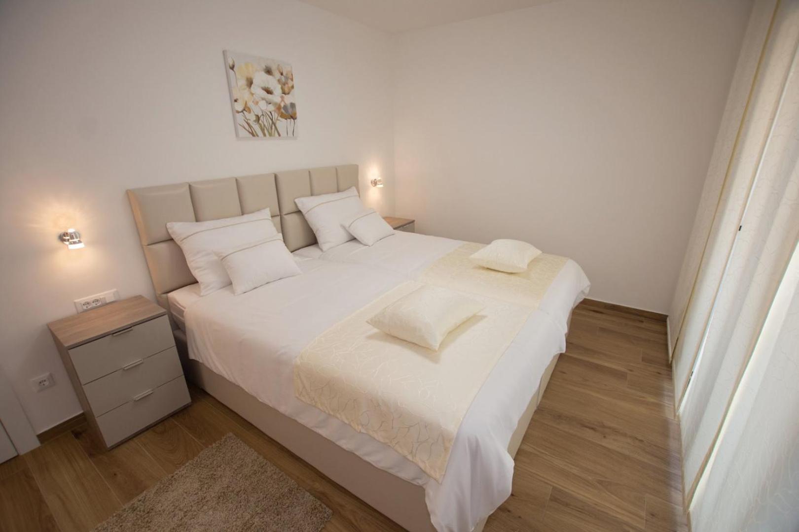Villa Stella - Crowonder Luxury Rent Туран Екстериор снимка