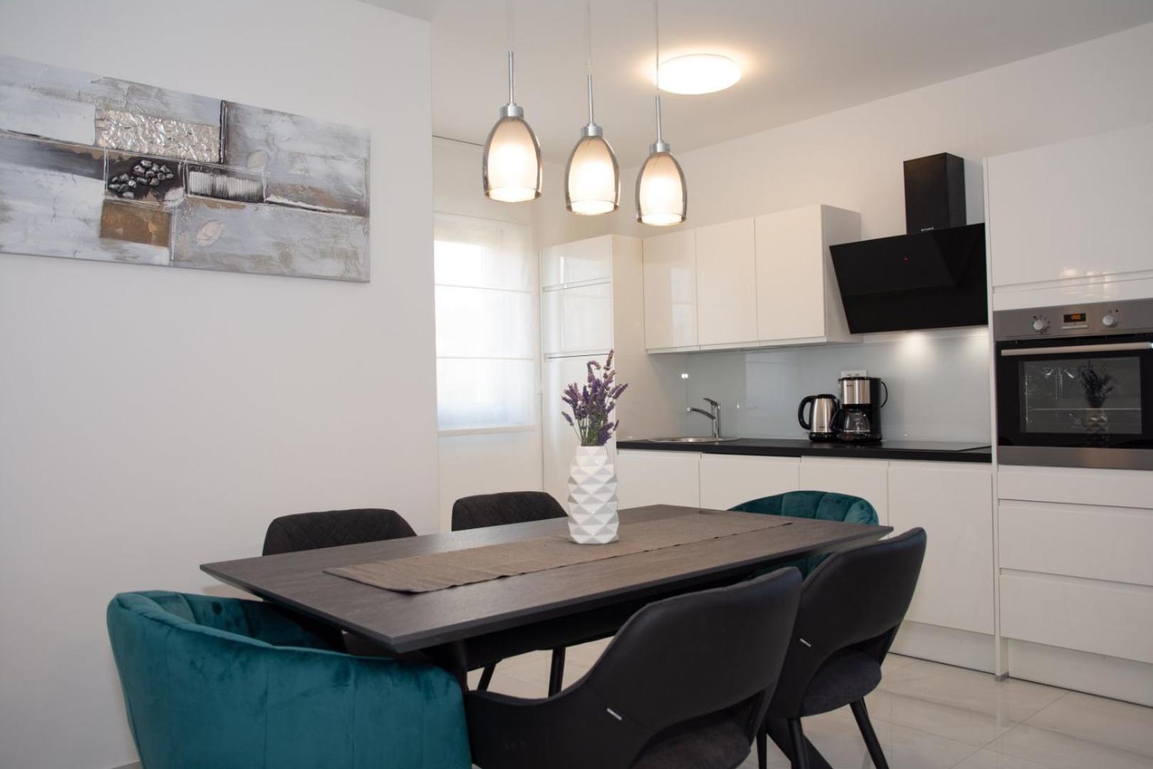 Villa Stella - Crowonder Luxury Rent Туран Екстериор снимка