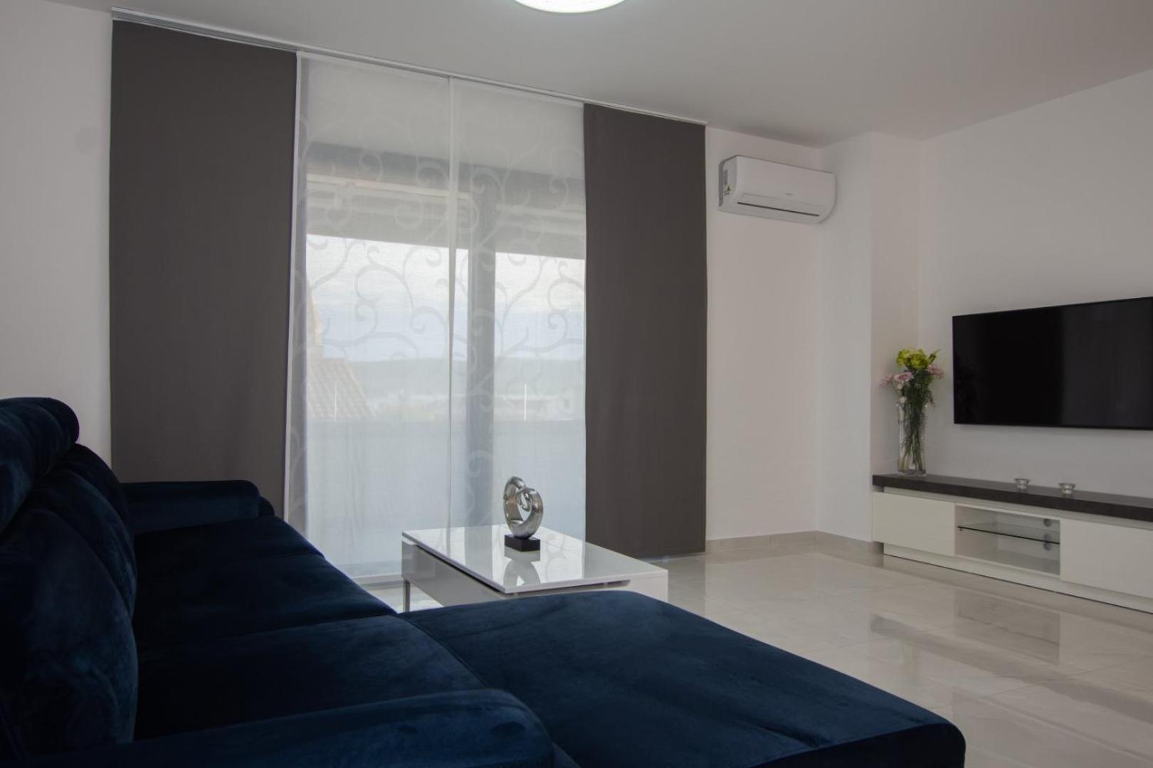 Villa Stella - Crowonder Luxury Rent Туран Екстериор снимка