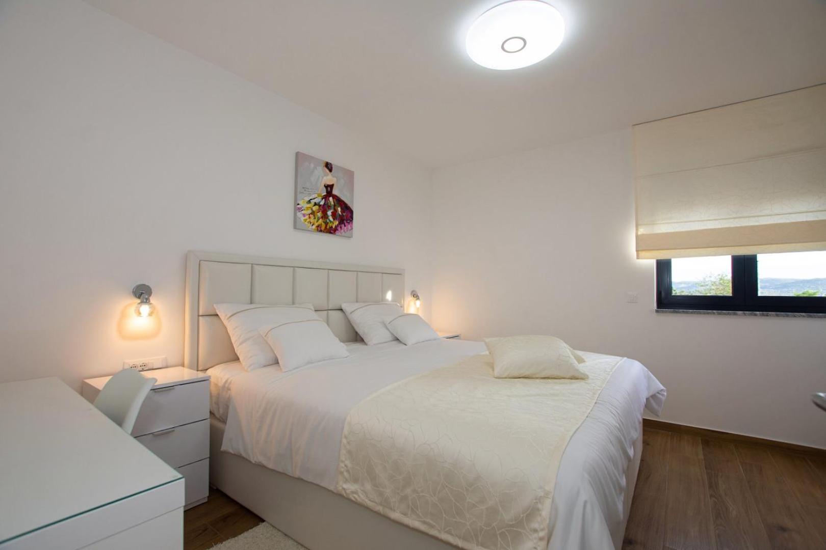 Villa Stella - Crowonder Luxury Rent Туран Екстериор снимка