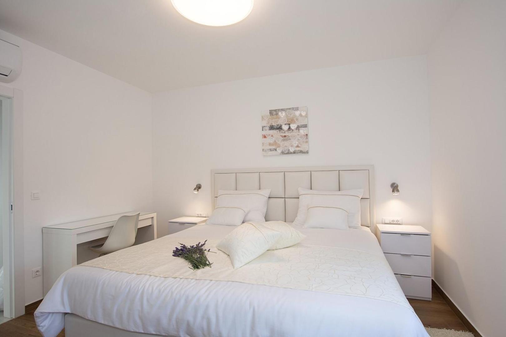 Villa Stella - Crowonder Luxury Rent Туран Екстериор снимка